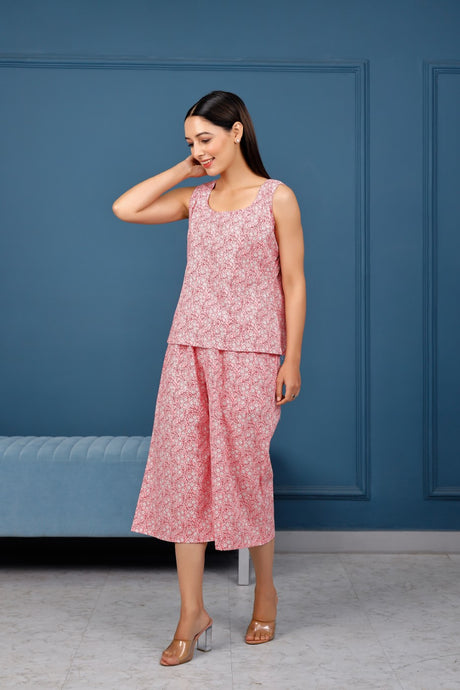 Buy Pink cotton Floral Printed loungewear set Online - Back