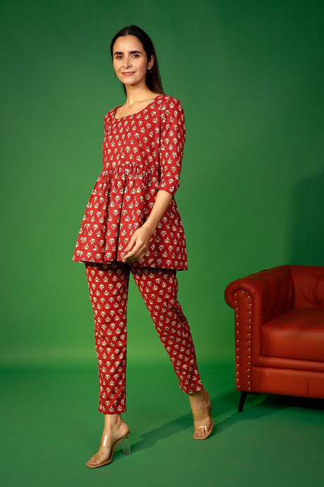 Buy Red cotton Floral Hand Printed loungewear set Online - Back