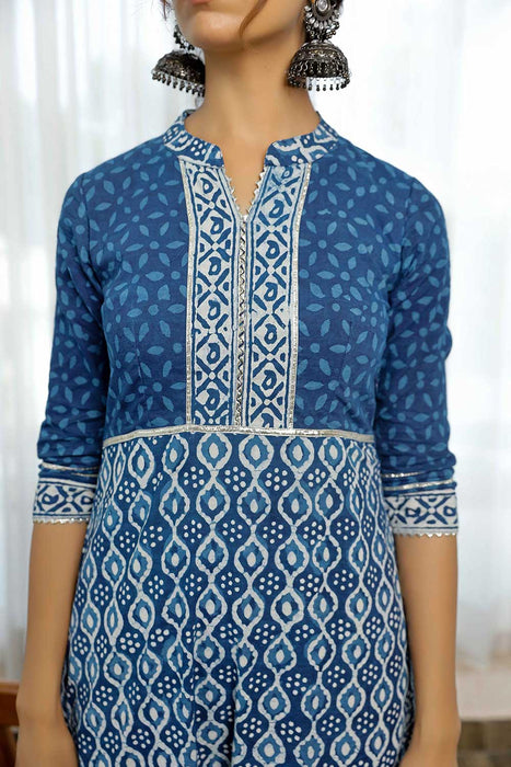 Buy Indo Era Ethnic Motifs Printed Regular Sequinned Kurta with Trousers &  Dupatta Online at Best Price | Distacart