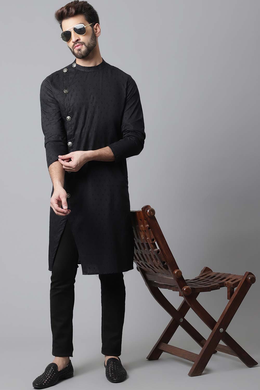 Buy Men's Black Cotton Self Design Long Kurta Top Online - Side