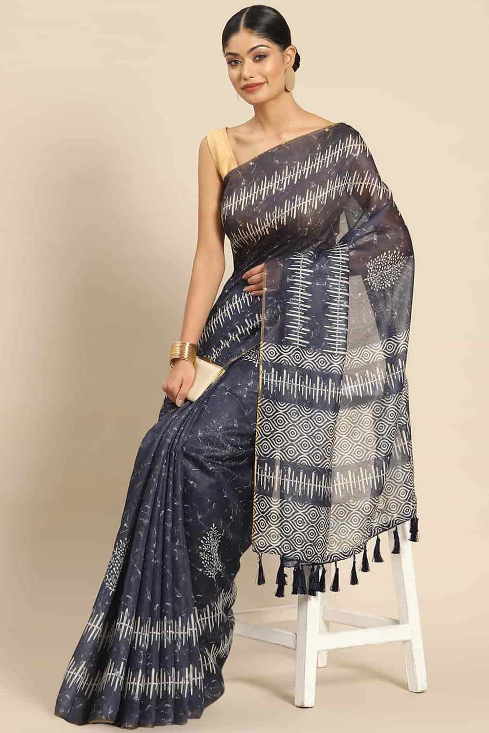 Buy Black Cotton Block Printed Handloom Saree Saree Online