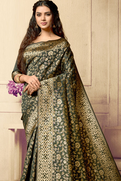 Blended Cotton Printed Saree In Green