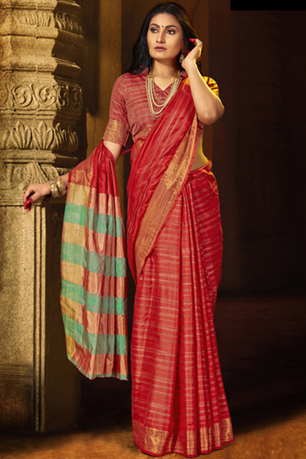 Cotton Art Silk Zari Saree In Red