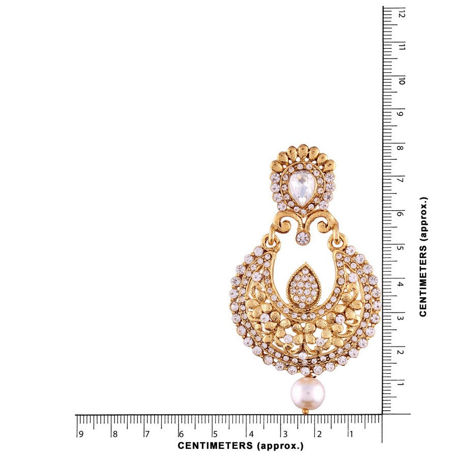 Alloy Earring Set with Maang Tikka in White