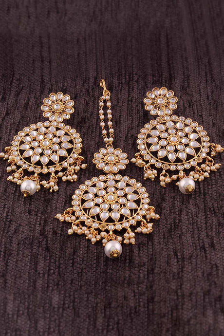 Buy Women's Alloy Pearl Maang Tikka With Earring in White
