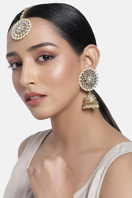 Buy Women's Alloy Maang Tikka With Earring in White