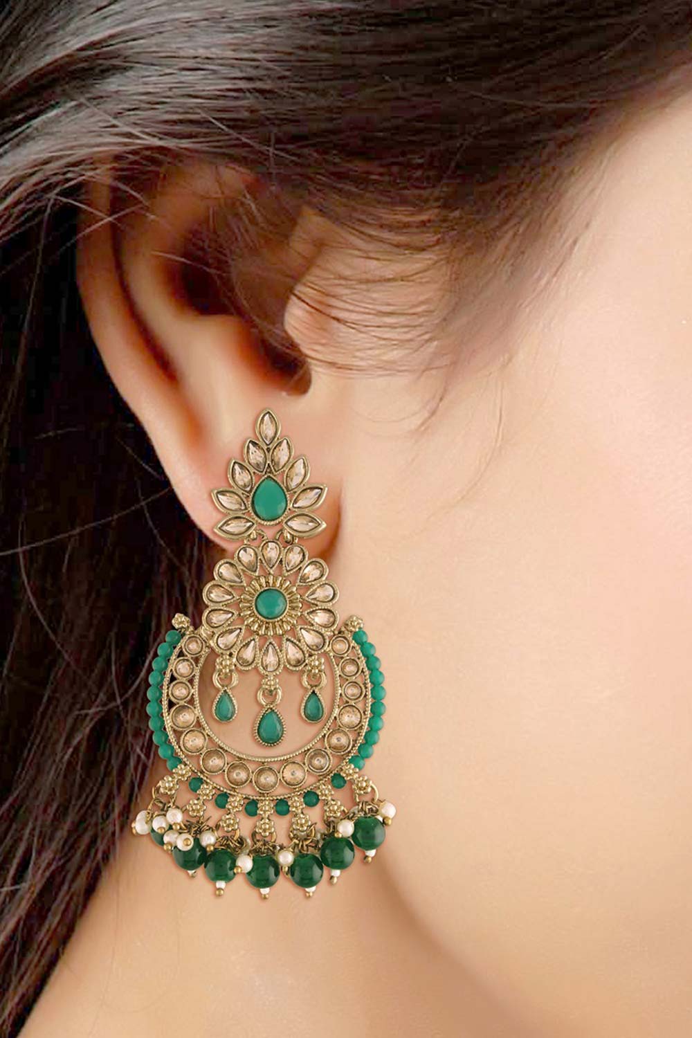 Buy Women's Alloy Maang Tikka With Earring in Green