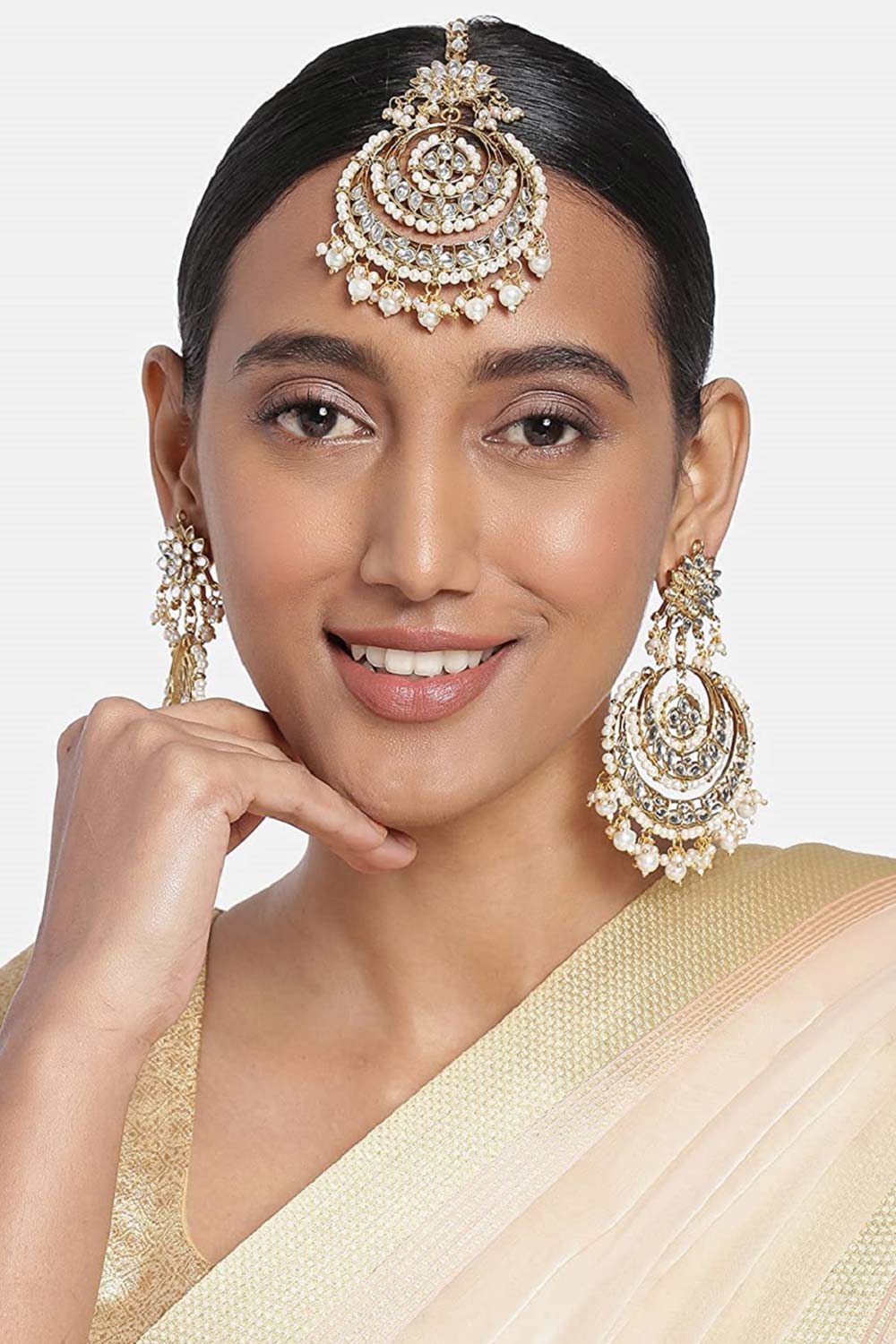 Buy Women's Alloy Maang Tikka With Earring in White