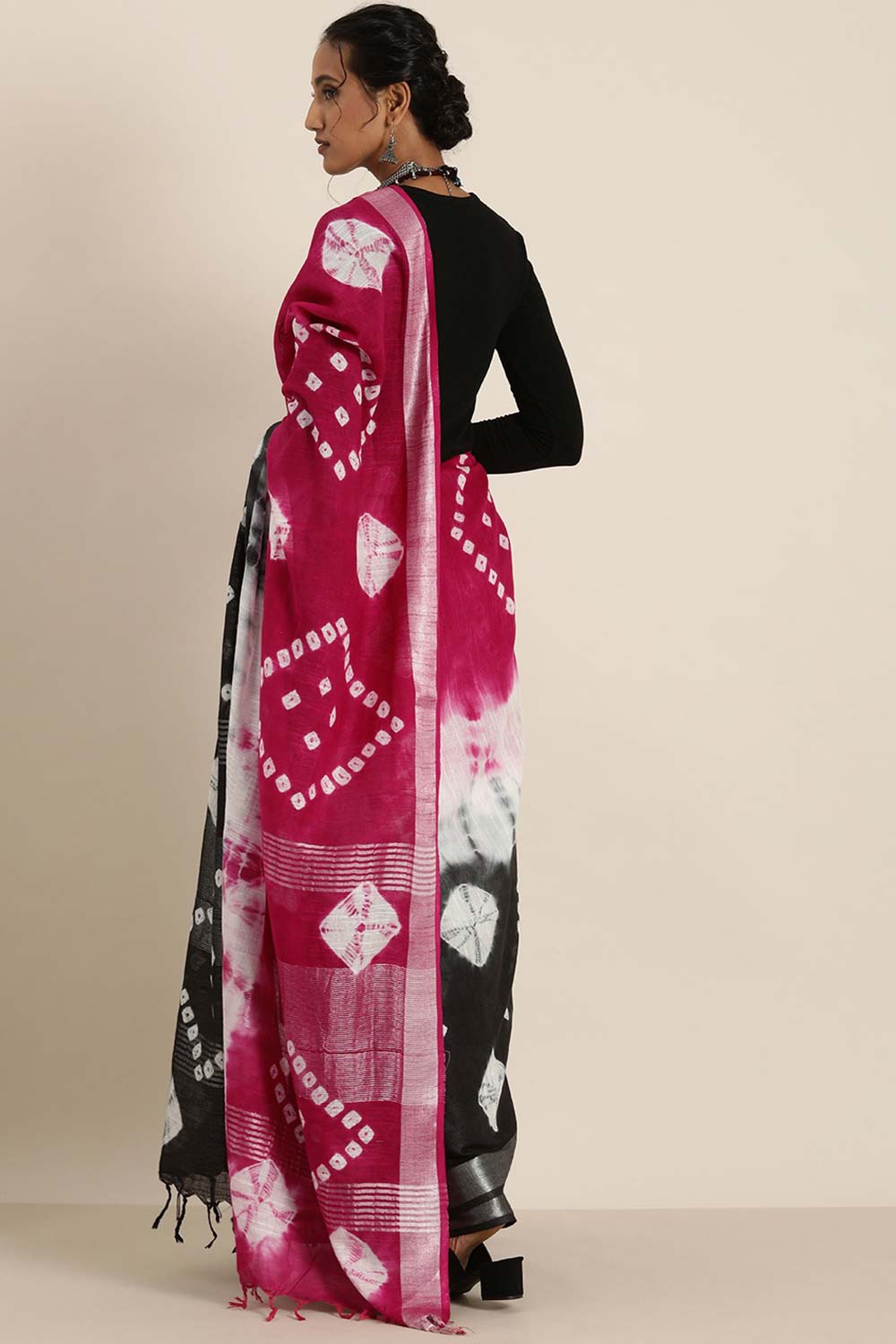 Cotton Blend Bandhani Saree In Black