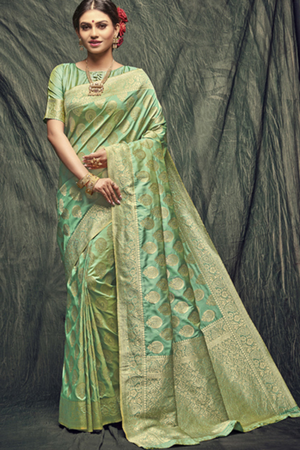 Jacquard Zari Saree In Light Green