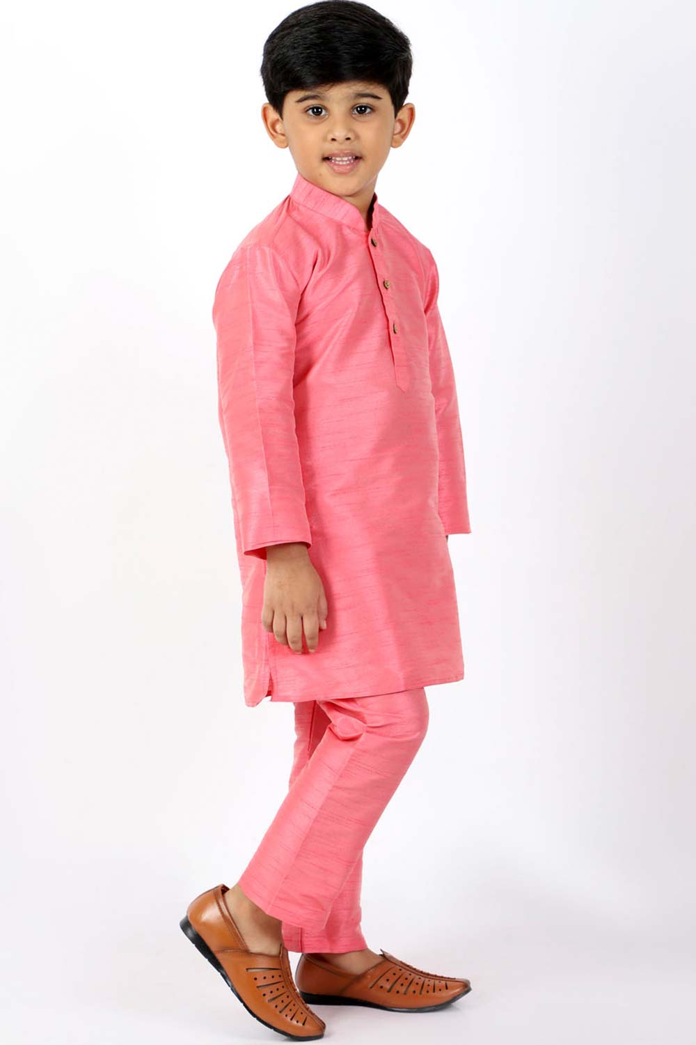 Buy Boy's Silk Blend Solid Kurta Set in Pink - Front