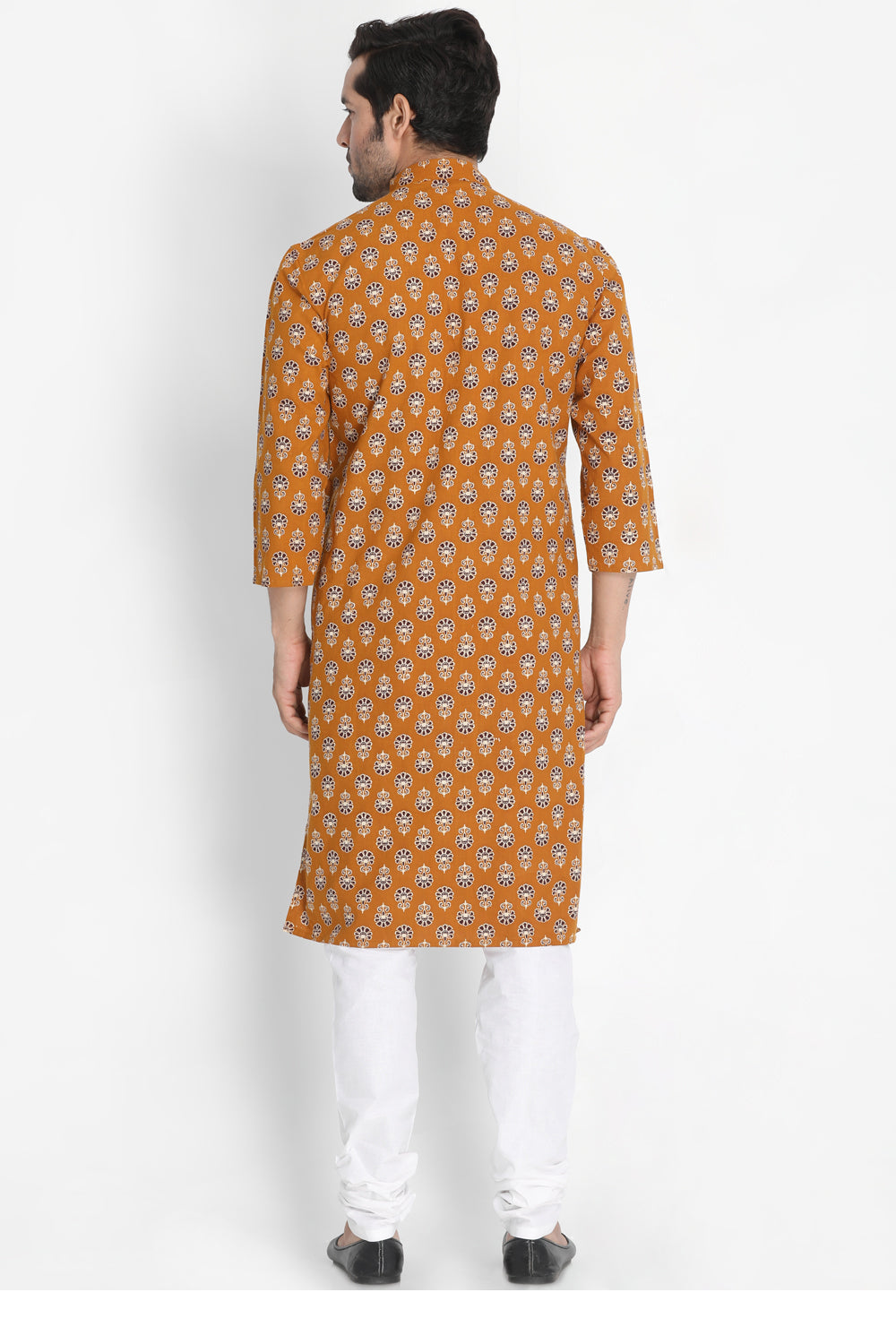 Men's Blended Cotton Kurta Set In Orange