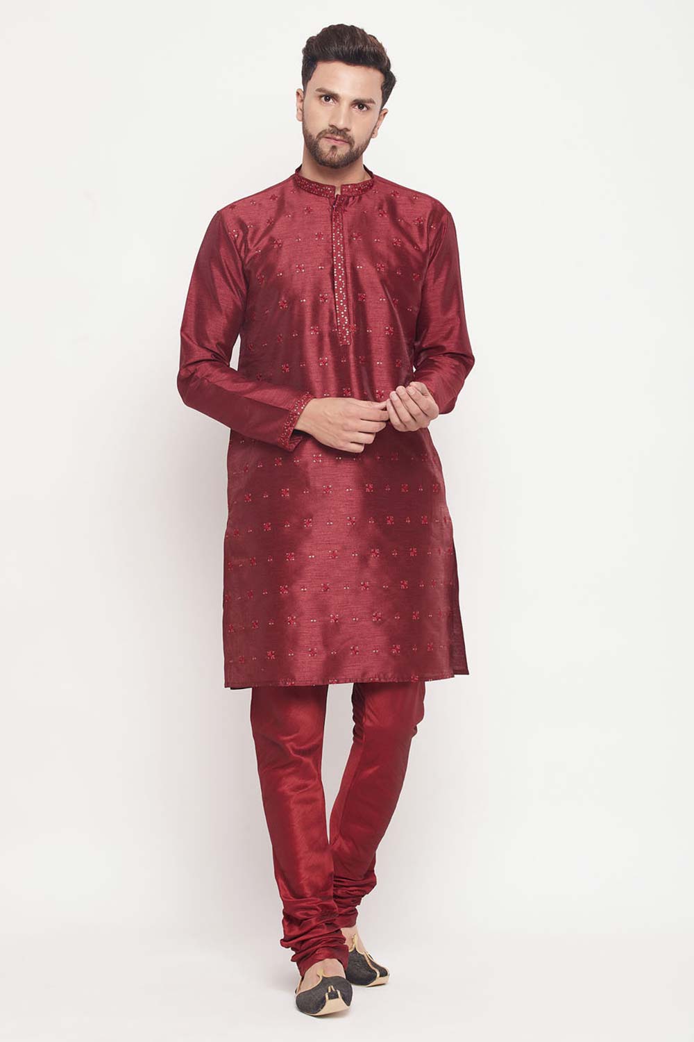 Buy Men's Maroon Silk Blend Ethnic Motif Woven Design Short Kurta Online - Zoom In
