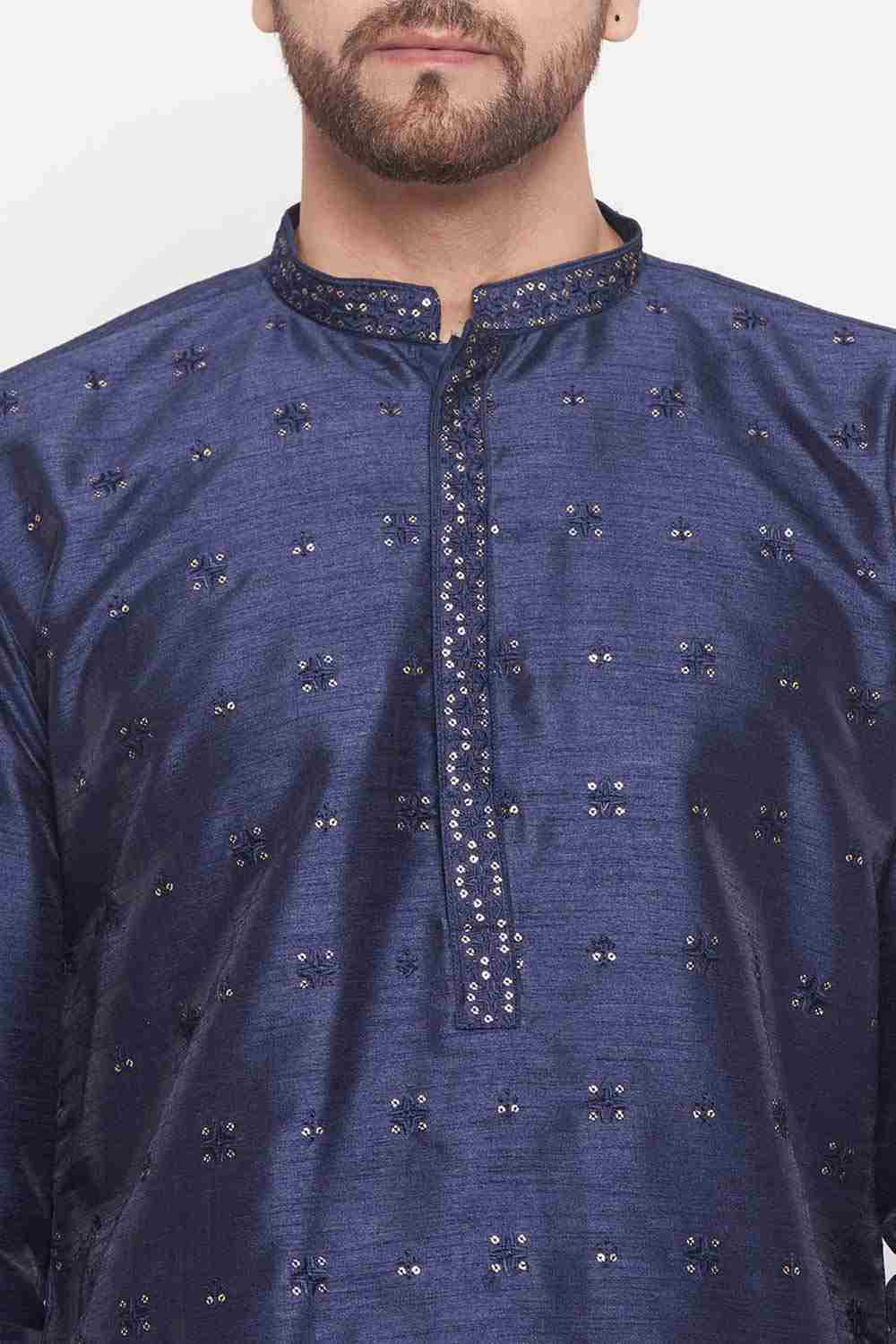 Buy Men's Navy Blue Silk Blend Ethnic Motif Woven Design Short Kurta Online - Side