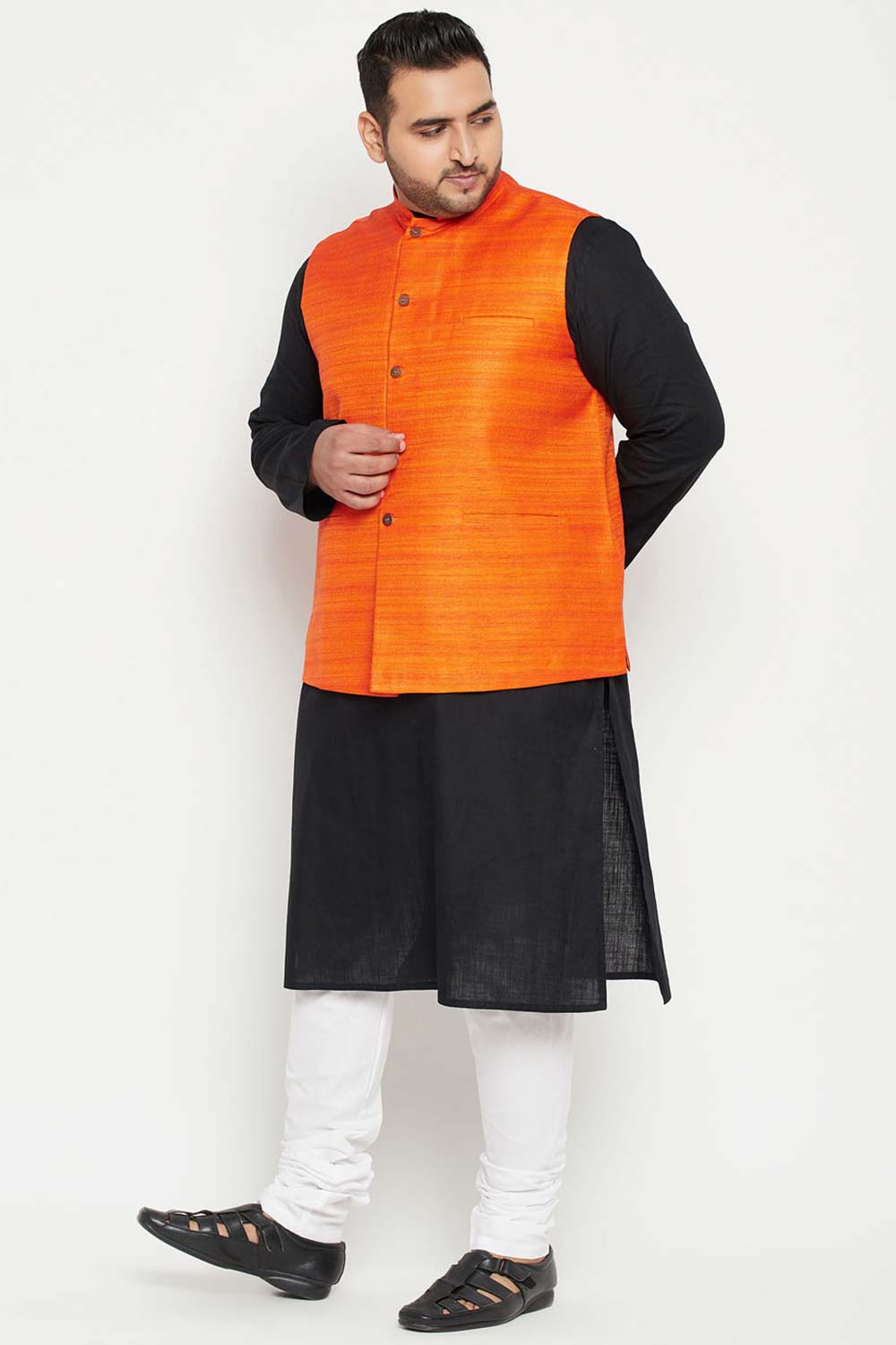 Buy Men's Cotton Blend Solid Kurta Set in Black - Side