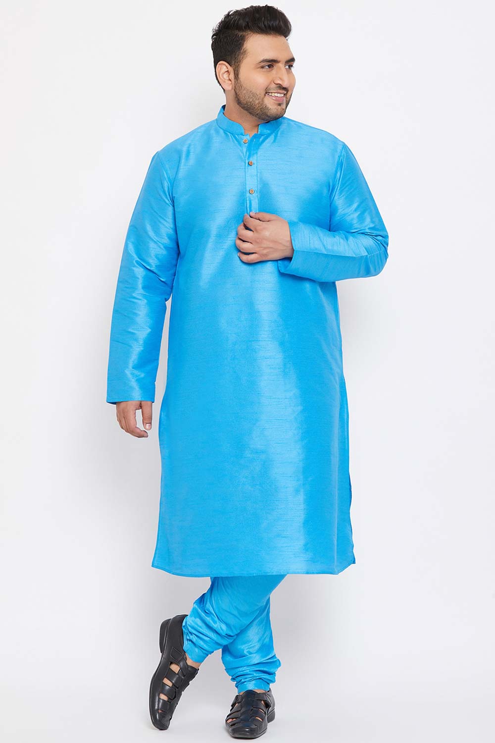 Buy Men's Silk Blend Solid Kurta Set in Aqua Blue - Front