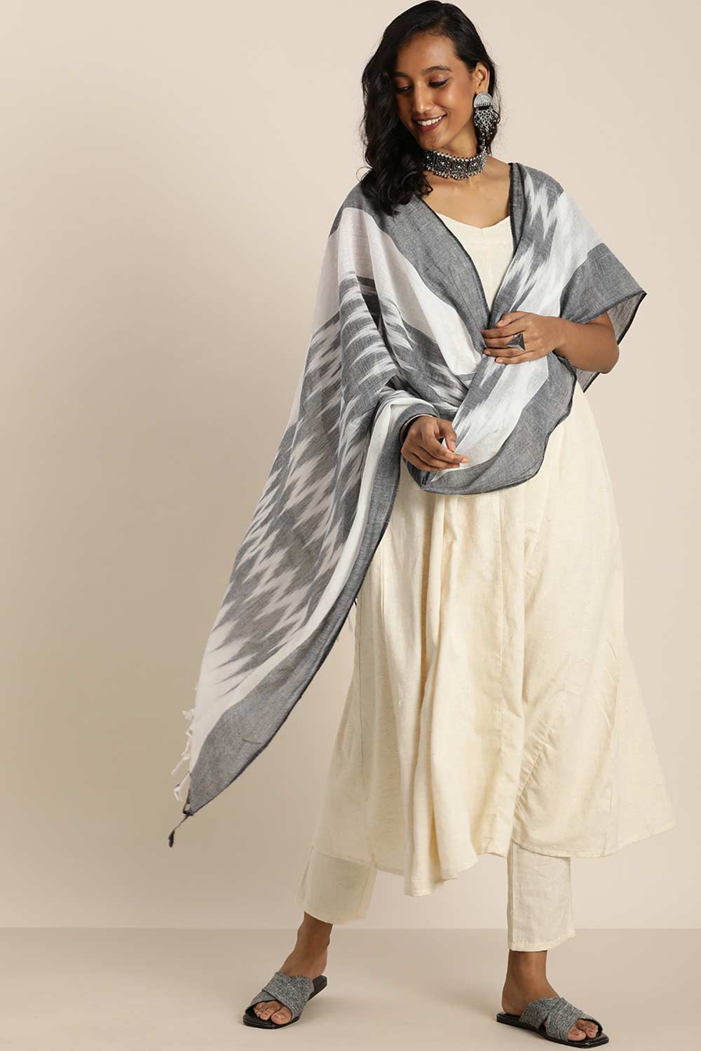 White Silk Blend Bhagalpuri Ikat Causal Dupatta