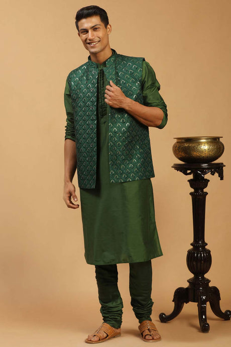 Buy Men's Green Silk Blend Sequin And Thread Emboridery Kurta Pajama Jacket Set Online - Back