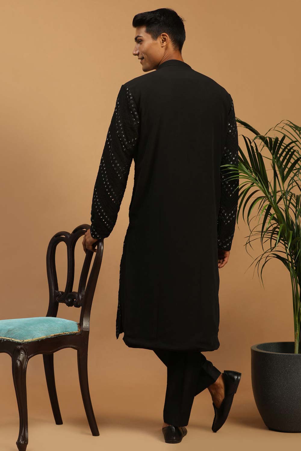 Buy Men's Black Georgette Mirror Work Embroidered Kurta Pajama Set with Dupatta Online - Front