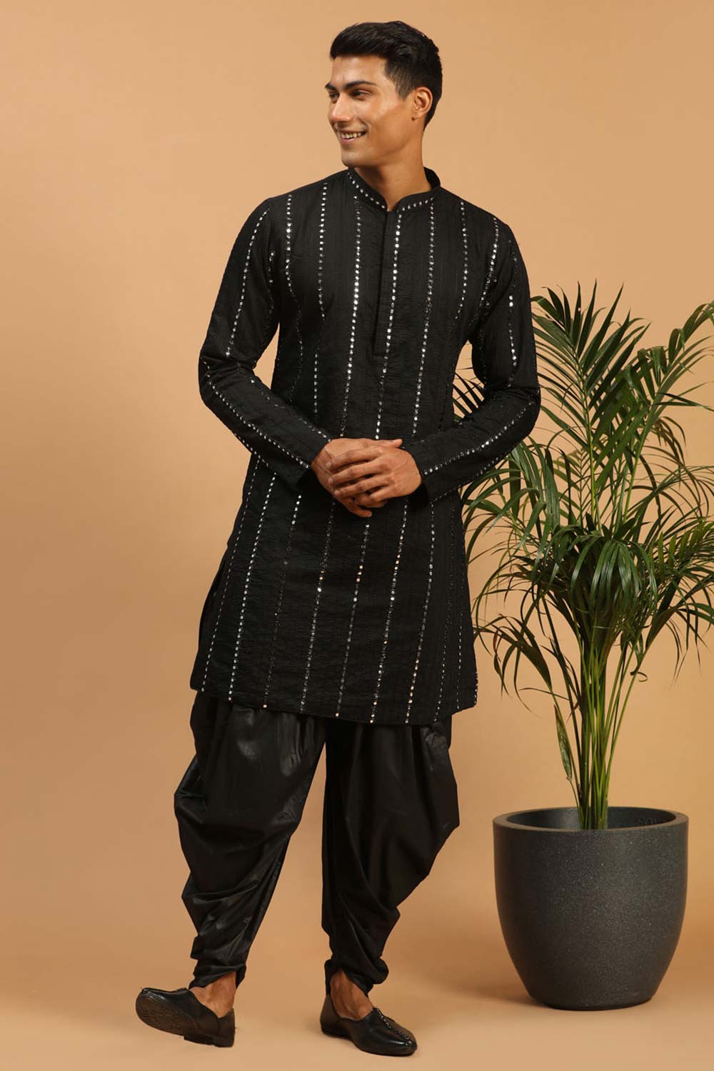 Buy Men's Black Viscose Mirror Work Embroidered Kurta Dhoti With Dupatta Online - Back