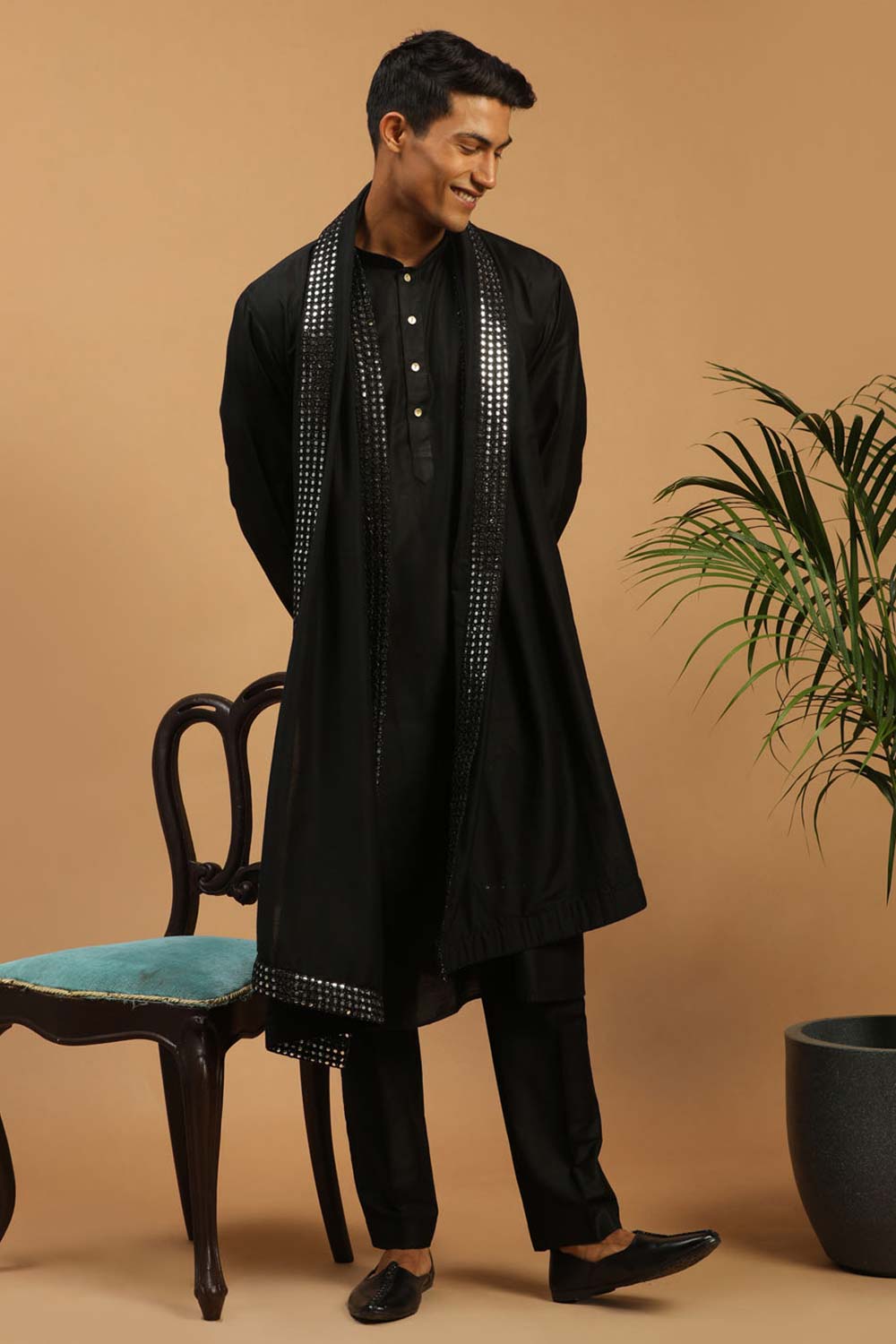 Buy Men's Black Viscose Mirror Work Embroidered Kurta Pajama Jacket Set With Dupatta Online - Back