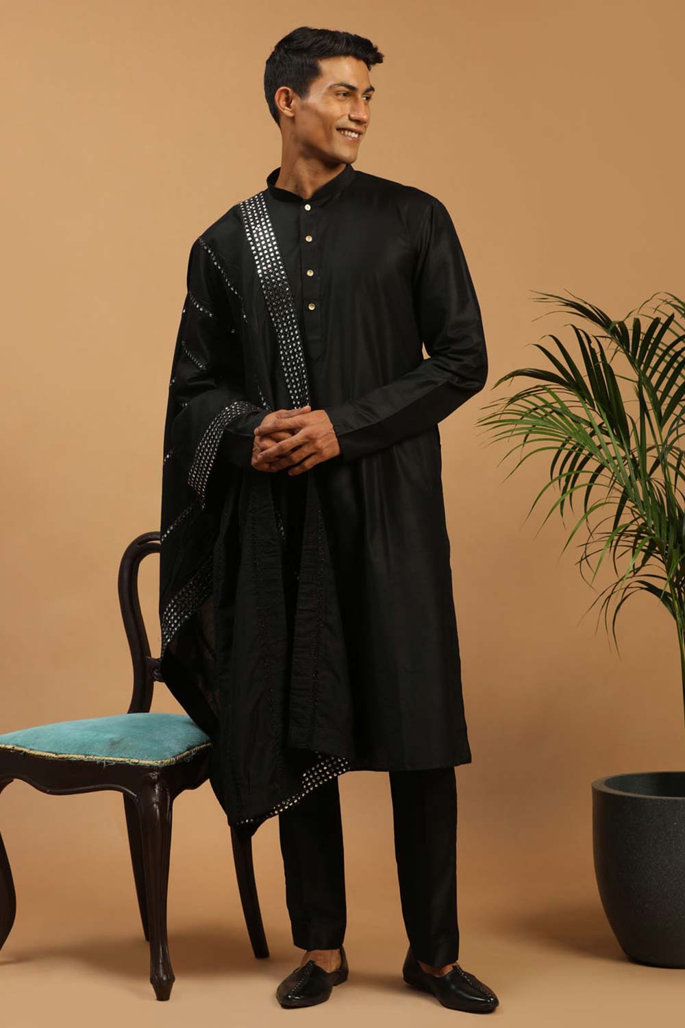 Buy Men's Black Viscose Mirror Work Embroidered Kurta Pajama Jacket Set With Dupatta Online - Back