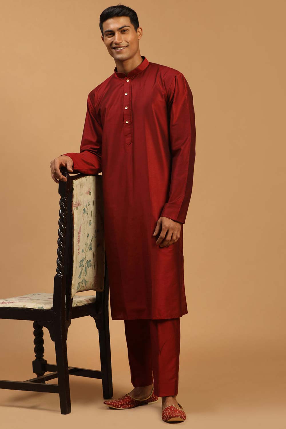 Buy Men's Maroon Viscose Mirror Work Embroidered Kurta Pajama Jacket Set With Dupatta Online - Back