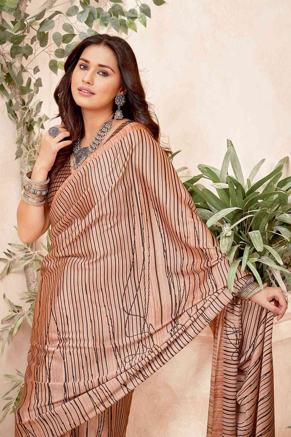 Buy Beige Crepe Abstract Print Saree Online - Front