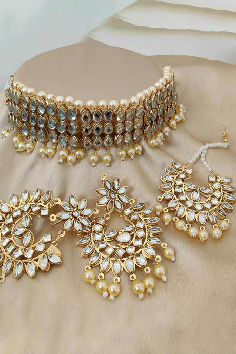 Buy Women's Copper Chokar Necklace Set in Gold Online