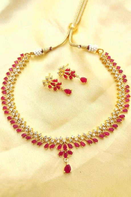 Buy Women's Brass Chokar Necklace Set in Red Online