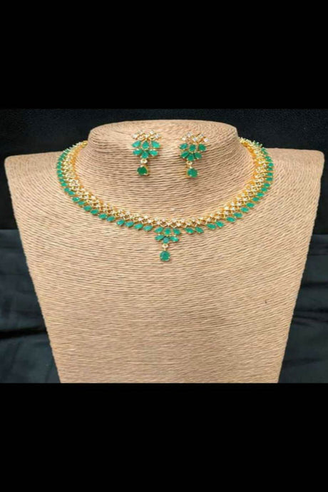 Buy Women's Brass Chokar Necklace Set in Green Online - Zoom In